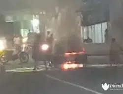 Kebakaran Mobil Toyota Corona, Kerugian Ditaksir Rp15 Juta