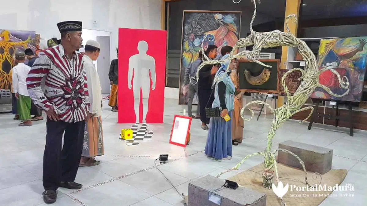 Komunitas Perupa Sampang Gelar Pameran Seni Rupa Olle Ollang ke-7