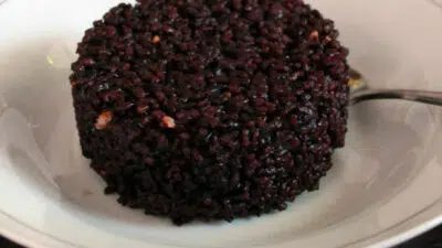 Mengulik 8 Manfaat Beras Hitam untuk Kesehatan yang Patut Anda Coba