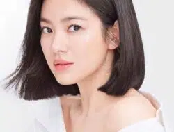 Inspirasi Model Rambut Pendek Wanita Sebahu Kekinian