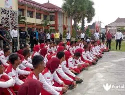 Temui Paskibraka, Bupati Sumenep Ingatkan Fokus Latihan dan Jaga Kesehatan