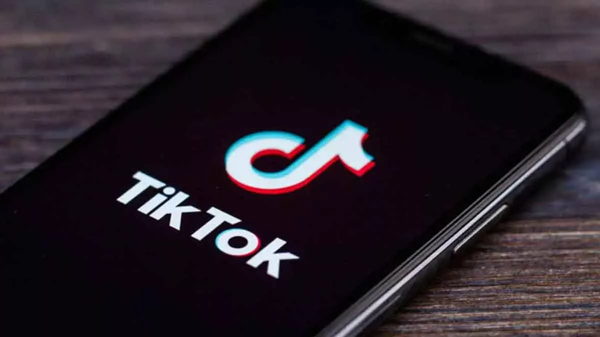 Uang Jutaan Untuk Tiktokers, Ayo Buat Video Stitch TikTok Kreasi Warga Sumenep