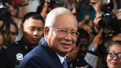 Wow, Mantan PM Malaysia Najib Razak Dibui 12 Tahun dan Bayar Denda Rp 694 M (1)