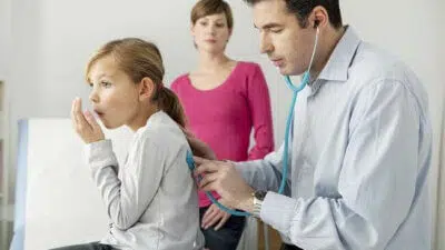 8 Cara Mengobati Batuk pada Anak Secara Alami