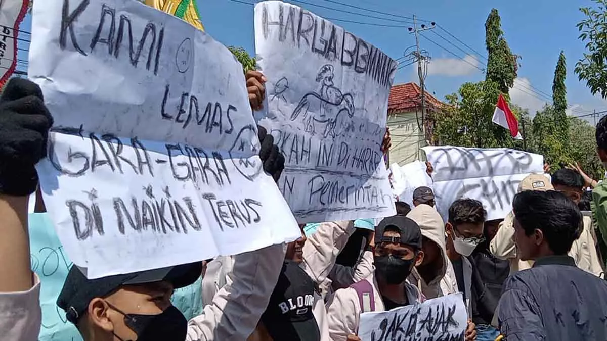 BEM Sumenep Tolak Kenaikan Harga BBM, ‘Kami Lemas Gara-gara Dinaikin Terus’