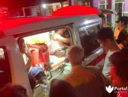 Berjibaku Padamkan Api, 2 Petugas Pemadam Kebakaran Pingsan