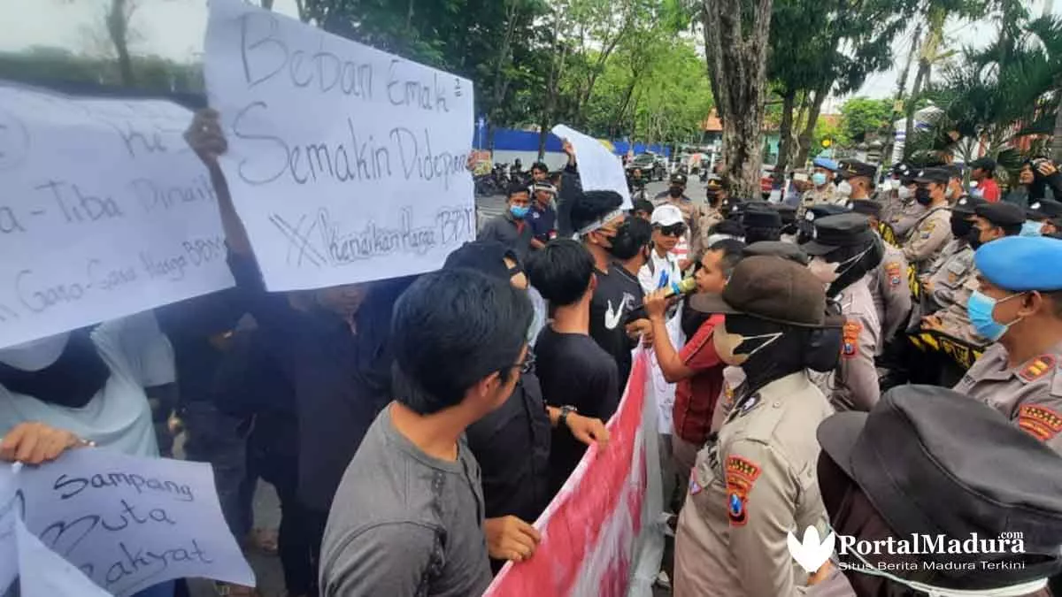 MSB Demo Kenaikan Harga BBM, DPRD Sampang Kirim Surat Penolakan ke Pusat