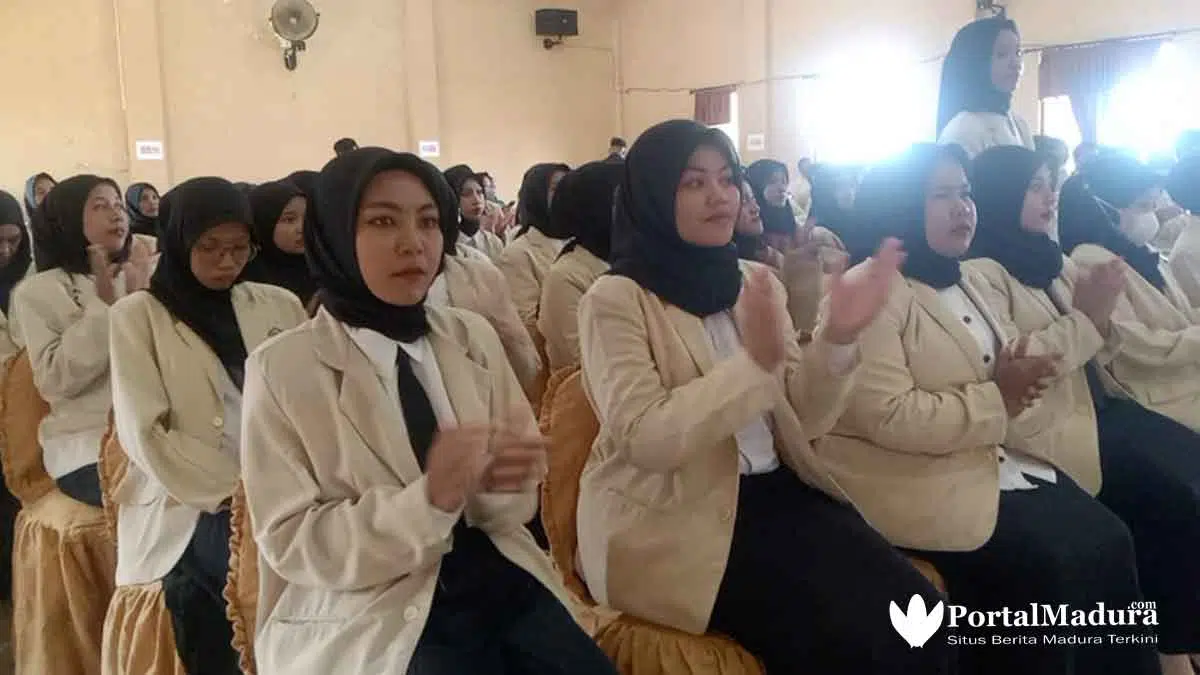 Stkip Pgri Sumenep Gelar Yudisium Bagi 125 Mahasiswa - Portalmadura.com STKIP PGRI Sumenep Gelar Yudisium Bagi 125 Mahasiswa