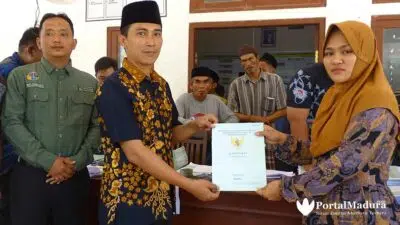 Tahap V, 525 Sertifikat Tanah Diserahkan Bagi Warga Juruan Laok Sumenep