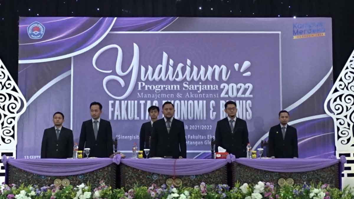 FEB Unija Madura Gelar Yudisium, IPK Tertinggi 4,00