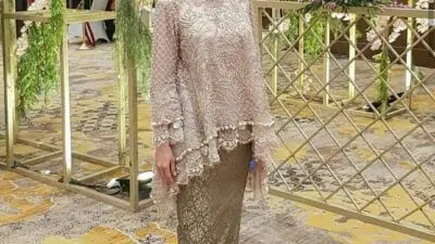 Model kebaya Brokat