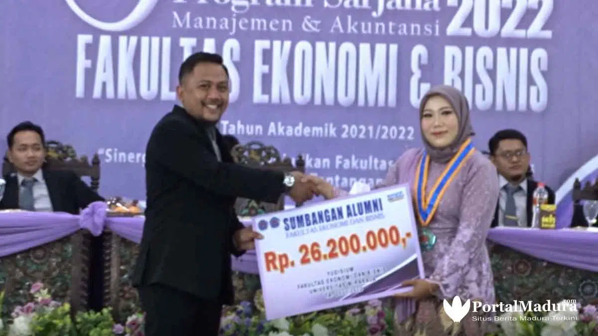 FEB Unija Madura Gelar Yudisium, IPK Tertinggi 4,00