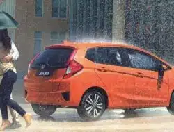 10 Langkah Merawat Mobil Saat Musim Hujan