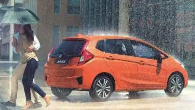 10 Langkah Merawat Mobil Saat Musim Hujan