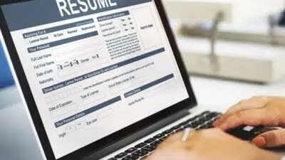 6 Cara Membuat Resume Online Gratis agar Diterima Perusahaan Impian