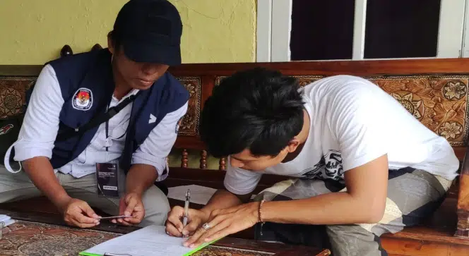KPU Sampang Verfak 9 Parpol