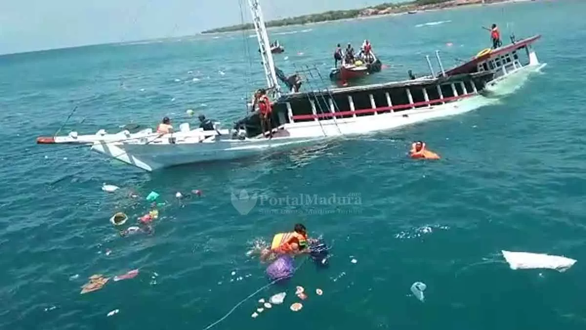 Kapal Mila Jawa Indah Karam di Pelabuhan Gayam