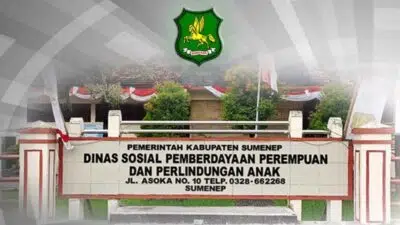 Petani dan Buruh Pabrik Rokok di Sumenep Terima BLT DBHCHT 2022