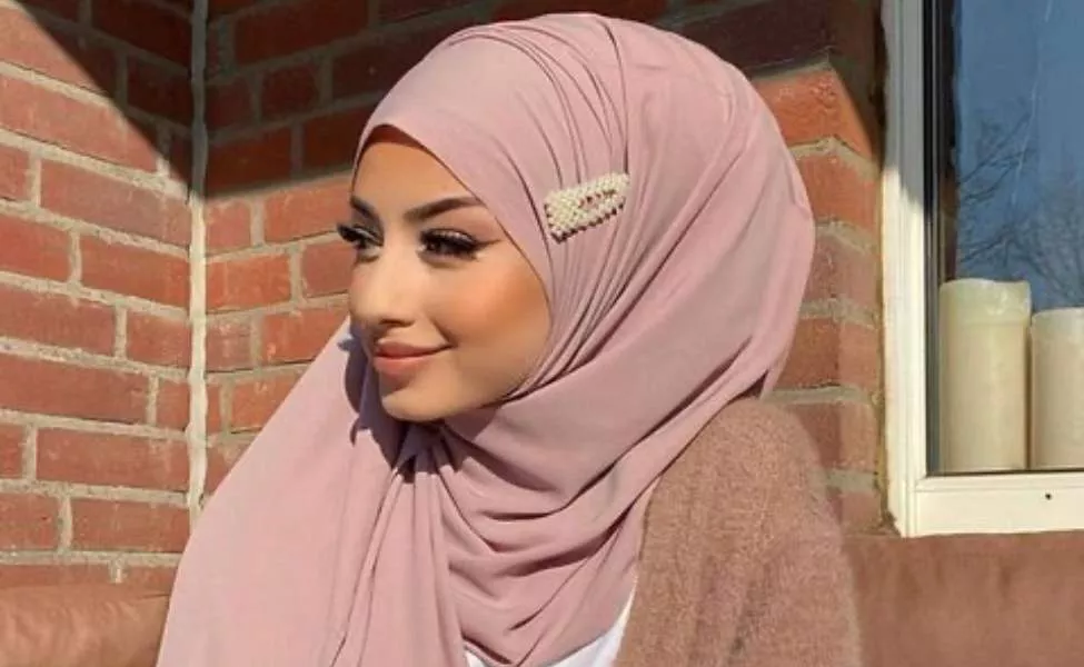 12 Warna Kerudung Khusus untuk Kulit Sawo Matang, Bikin Kamu Cantik Dan Percaya Diri