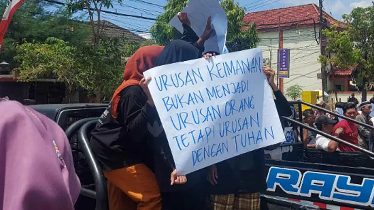 Aksi Desak Usut Oknum Pelaku Pembubaran Road Race