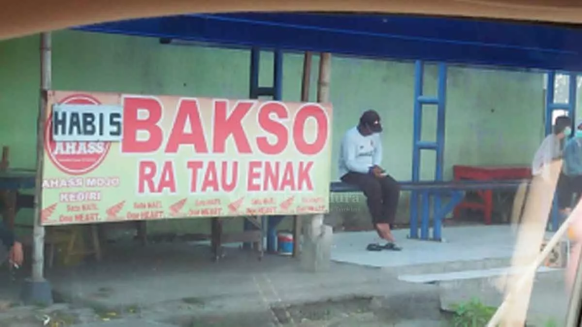 19 Spanduk Lucu, Absurdnya Bikin Geleng Kepala - Portalmadura.com 19 Spanduk Lucu, Absurdnya Bikin Geleng Kepala