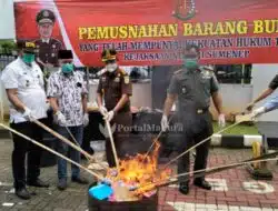 Kejari Sumenep Musnahkan Barang Bukti
