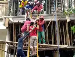Kuli Bangunan di Sumenep Kesetrum Listrik Tegangan 20 Ribu Volt
