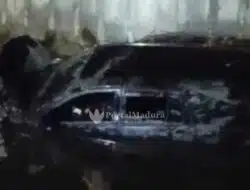 Mobil Xenia Tercebur Parit