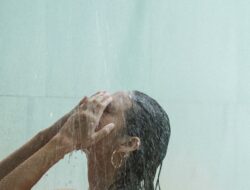 Mandi Malam Hari? Apakah baik untuk Kesehatan?