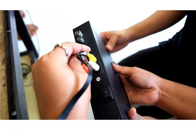 Daftar dan Harga Set Top Box Murah yang Tersertifikasi Kominfo