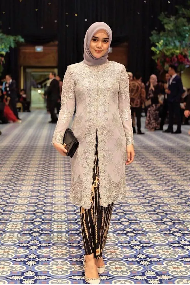50+Inspirasi Model Kebaya Simple Tapi Mewah, Untuk Beragam Acara - Portalmadura.com model kebaya simple tapi mewah