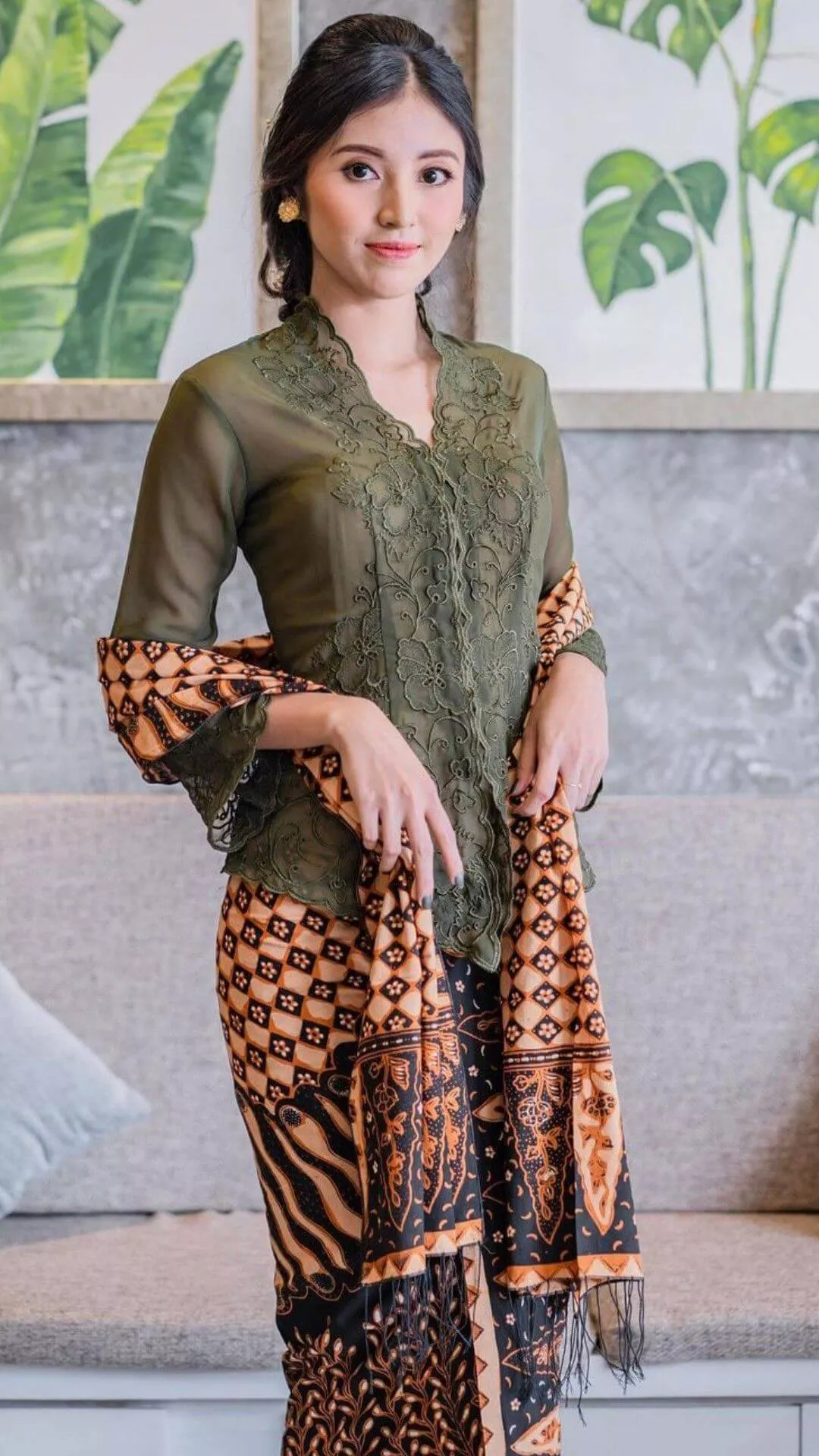 50+Inspirasi Model Kebaya Simple Tapi Mewah, Untuk Beragam Acara - Portalmadura.com model kebaya simple tapi mewah