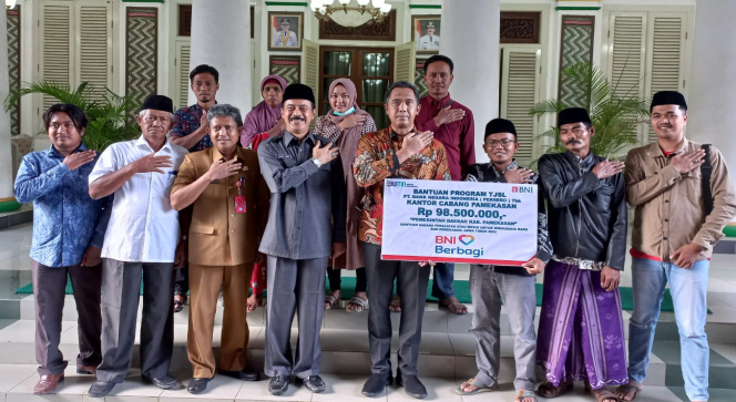 BNI Berbagi, Salurkan CSR Sarana UMKM dan Sumur Bor Bagi Warga Pamekasan dan Sampang