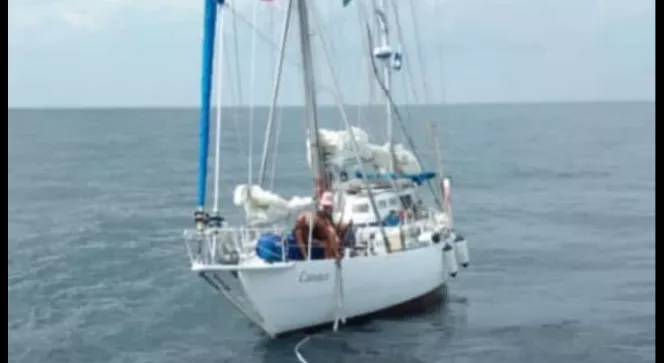 Kapal Yacht Berbendera Finlandia Hanyut Terbawa Arus hingga Perairan Sumenep