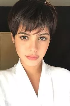 Model Rambut Pendek Wanita 2024 Terbaik - Portalmadura.com Model Rambut Pendek Perempuan