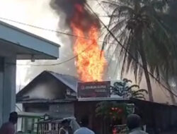 Kebakaran Bangunan di sekitar Pondok Pesantren Bata-Bata Pamekasan