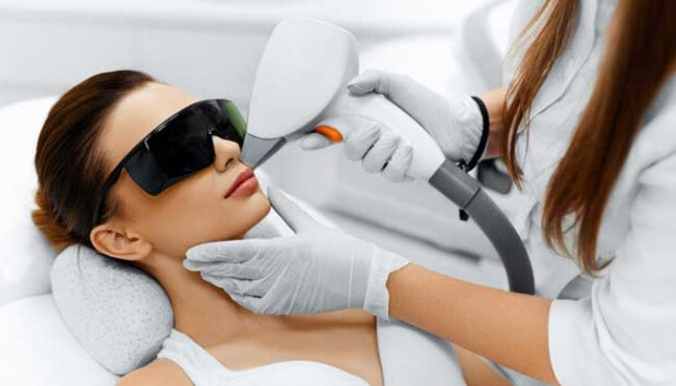 Manfaat Laser Wajah untuk Kecantikan: Pahami Efek Sampingnya