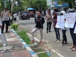 Aktivis Dear Jatim Kembali Demo Pengadaan Batik ASN di Sumenep