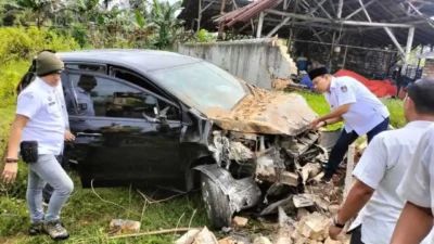 Anggota KPU Sumenep Kecelakaan, Tabrak Sebuah Bangunan