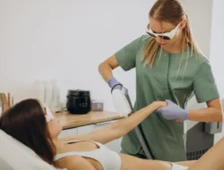Cek 3 Hal Ini Sebelum Menghilangkan Bulu dengan Laser