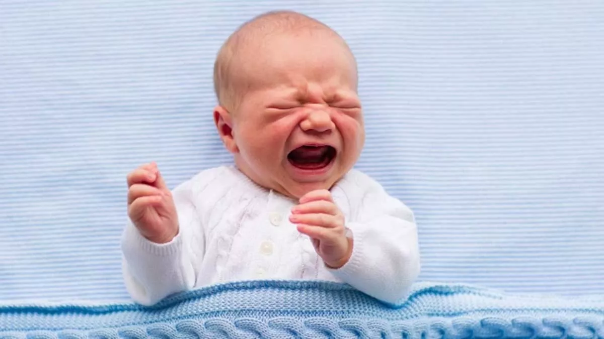 Cara Mengatasi Perut Kembung Pada Bayi