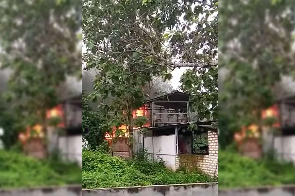 Resto Tok Patok di Ganding Kebakaran, Kerugian Puluhan Juita