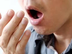 Sikat Gigi Sebelum Sarapan untuk Cegah Bau Mulut