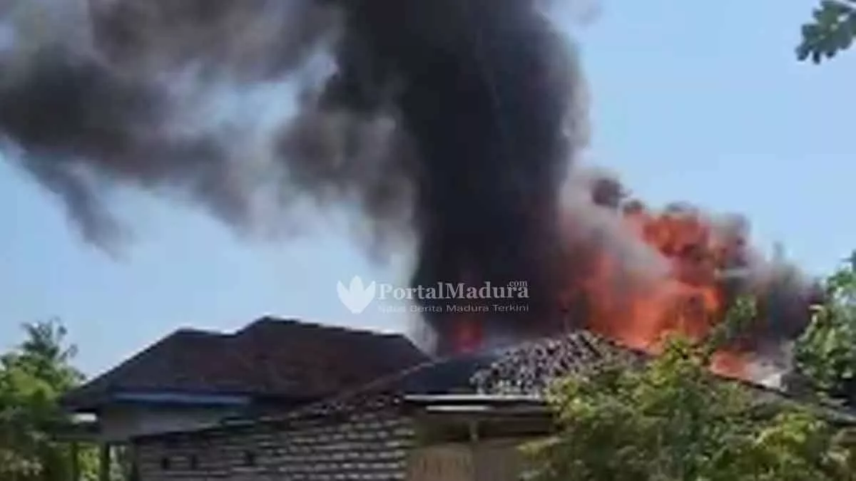 Kebakaran Landa 3 Rumah, Dua Unit Motor Ikut Jadi Arang