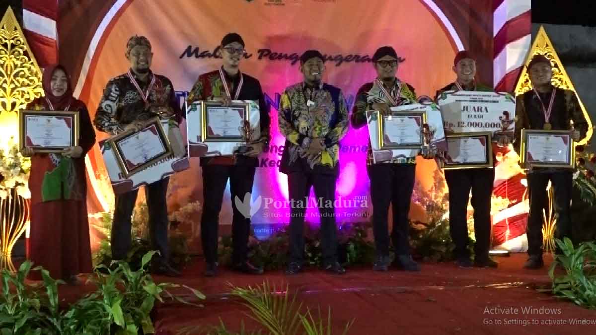 Bupati Sumenep Award 2023, Camat Talango dan Lurah Kepanjin Raih Prestasi Terbaik
