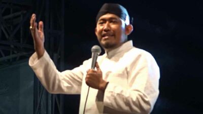 Di Depan Mahfud MD, Achmad Fauzi Beri Pantun Pemilu 2024