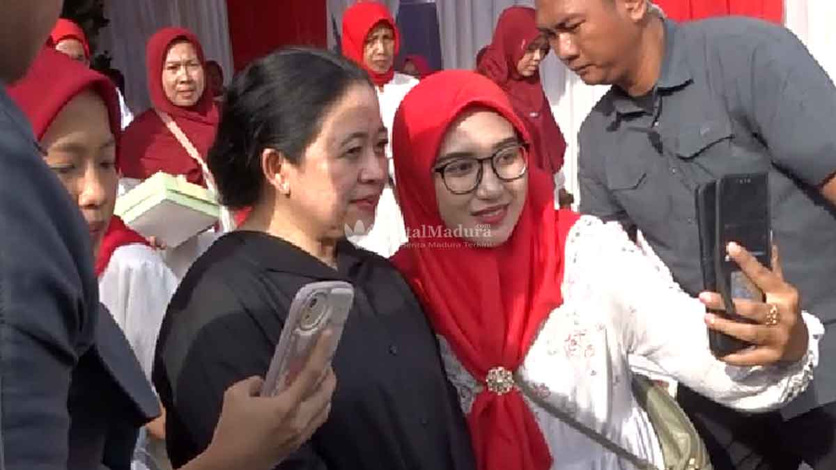 Momen Emak-emak Sumenep Kerumuni Puan Maharani, Ajak Swafoto hingga Dikejar ke Mobil
