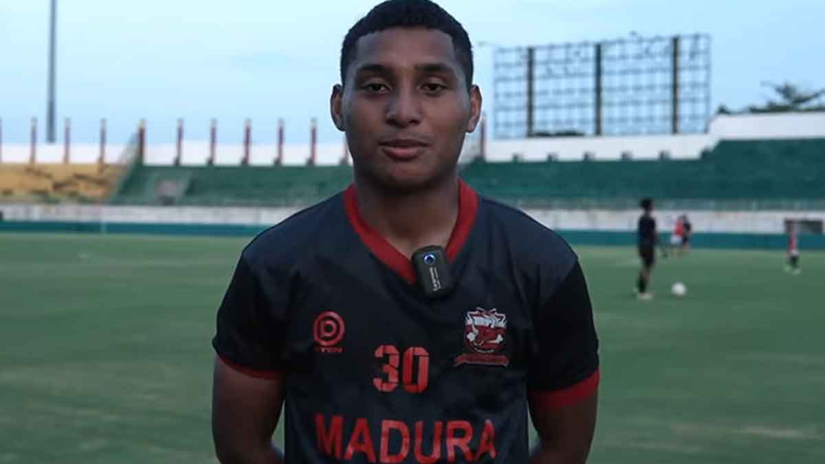 Winger Madura United, Salim Tuharea