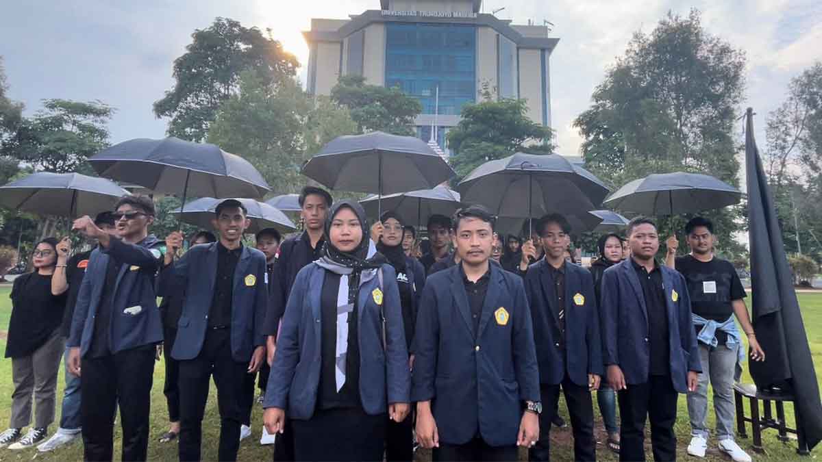 Nuansa Hitam, BEM KM UTM Prihatin Kondisi Demokrasi pada Pemilu 2024