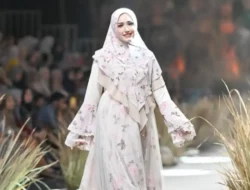 4 Rekomendasi Gamis Syari Wanita Terbaik Yang Modis Dan Kekinian